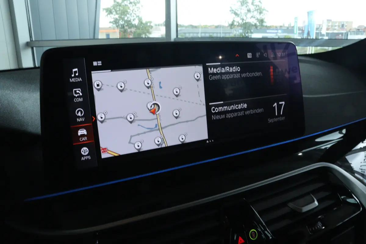 530e M-Sport Business Edition Plus | SoH 92% | Laser | Head-up | Schuifdak | Memory | Camera | Stoelverwarming | Carplay | Navi | Climate
