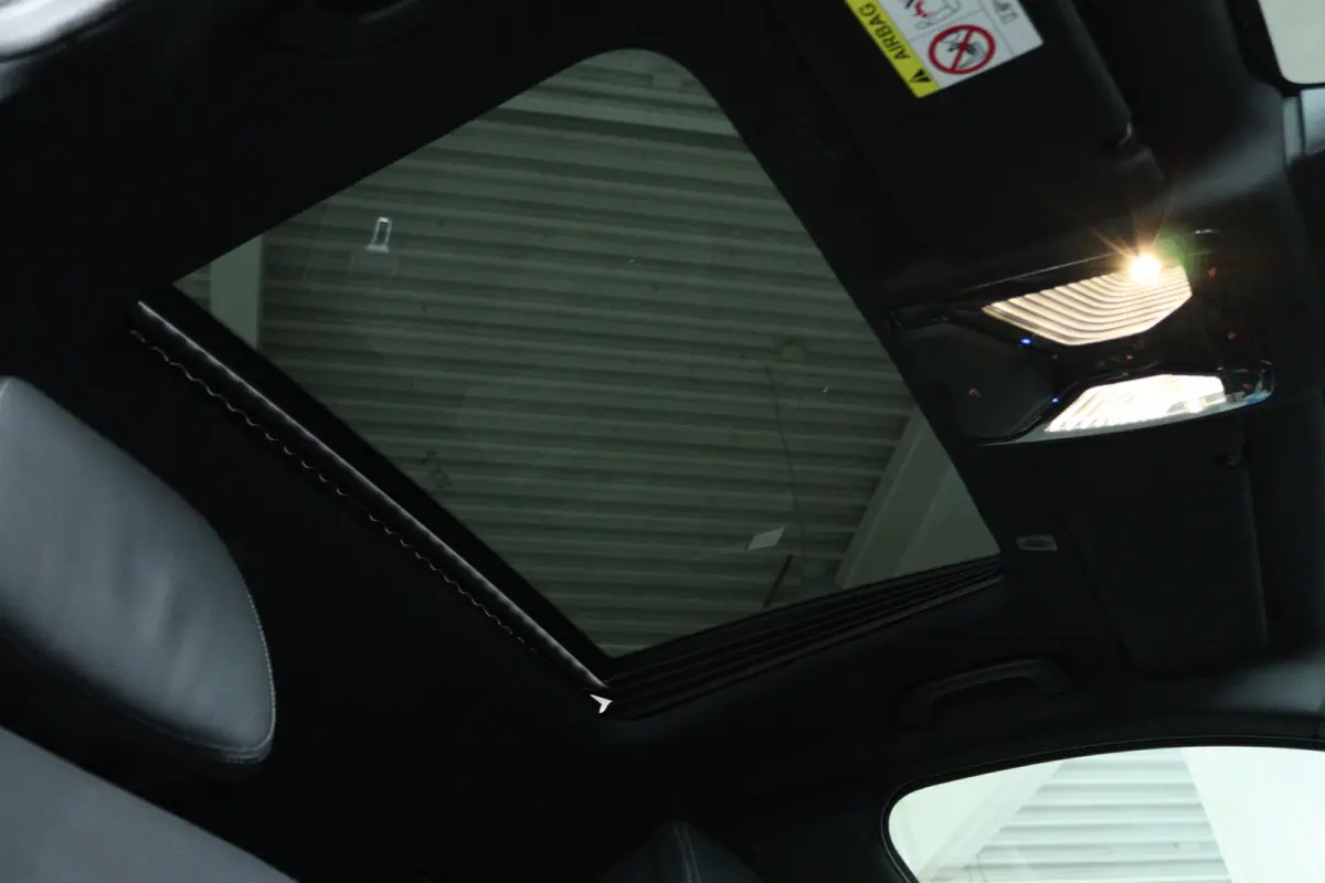530e M-Sport Business Edition Plus | SoH 92% | Laser | Head-up | Schuifdak | Memory | Camera | Stoelverwarming | Carplay | Navi | Climate