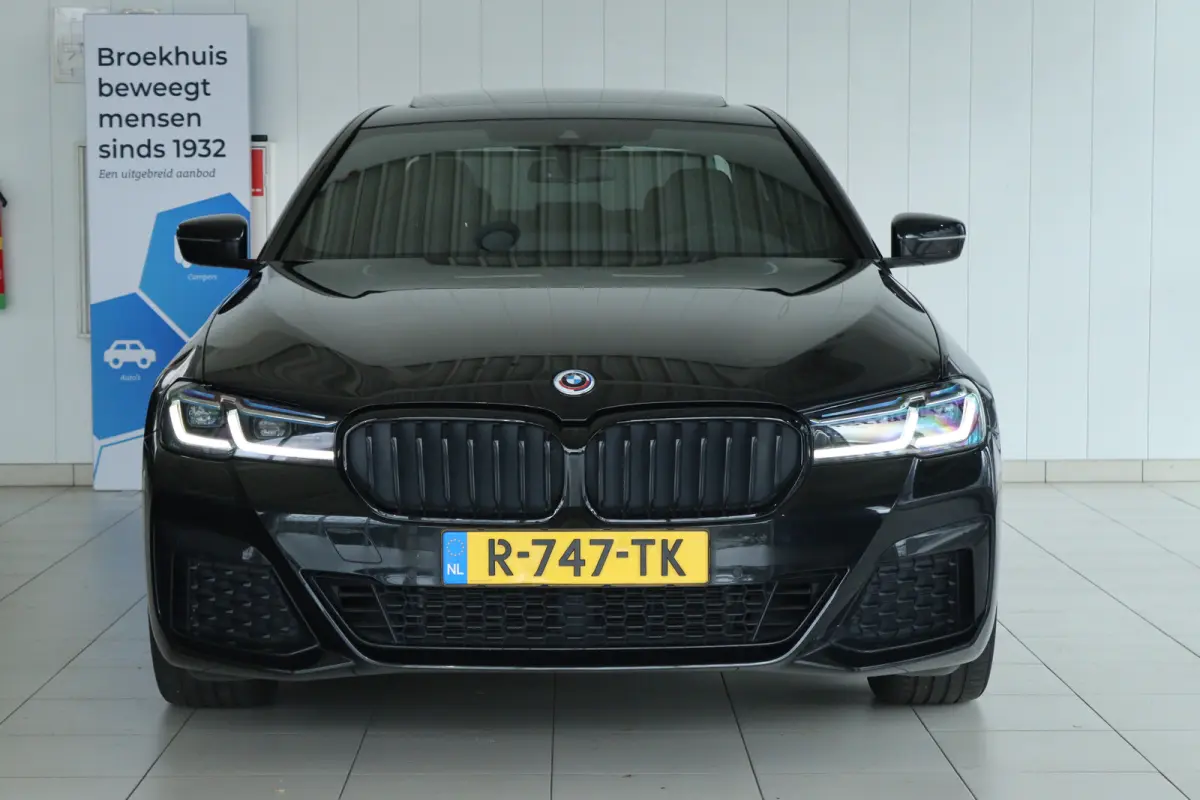530e M-Sport Business Edition Plus | SoH 92% | Laser | Head-up | Schuifdak | Memory | Camera | Stoelverwarming | Carplay | Navi | Climate
