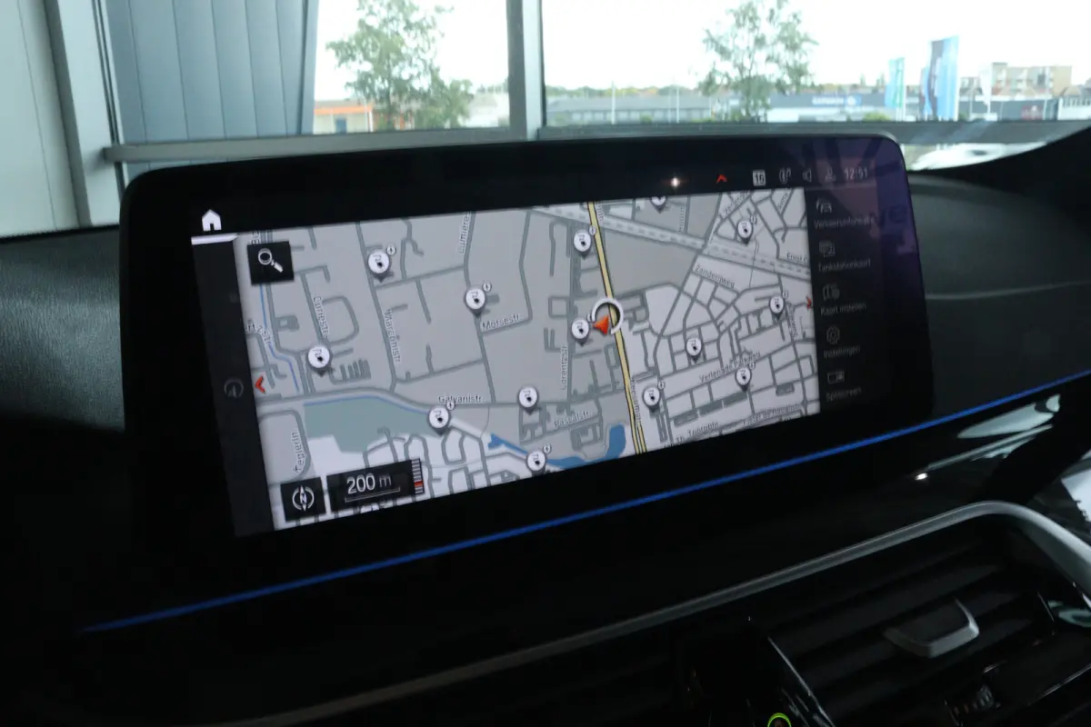 530e M-Sport Business Edition Plus | SoH 92% | Laser | Head-up | Schuifdak | Memory | Camera | Stoelverwarming | Carplay | Navi | Climate
