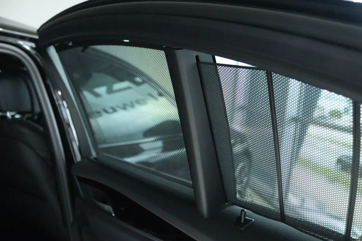 530e M-Sport Business Edition Plus | SoH 92% | Laser | Head-up | Schuifdak | Memory | Camera | Stoelverwarming | Carplay | Navi | Climate