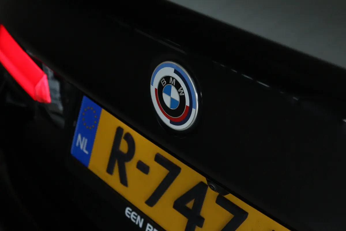530e M-Sport Business Edition Plus | SoH 92% | Laser | Head-up | Schuifdak | Memory | Camera | Stoelverwarming | Carplay | Navi | Climate