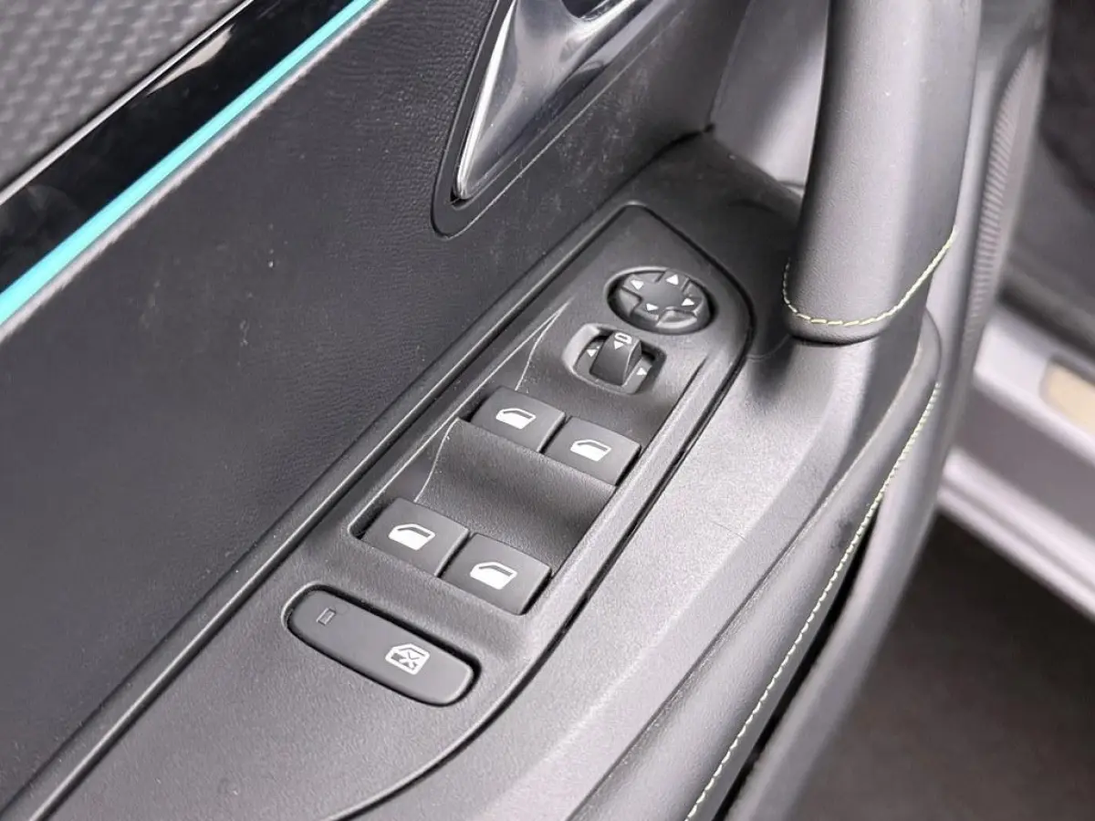 1.2 Hybrid 145 GT 360.Camera/Ad.Cruise/Led.Matrix/ Nav/Ecc/CarPlay/Keyless