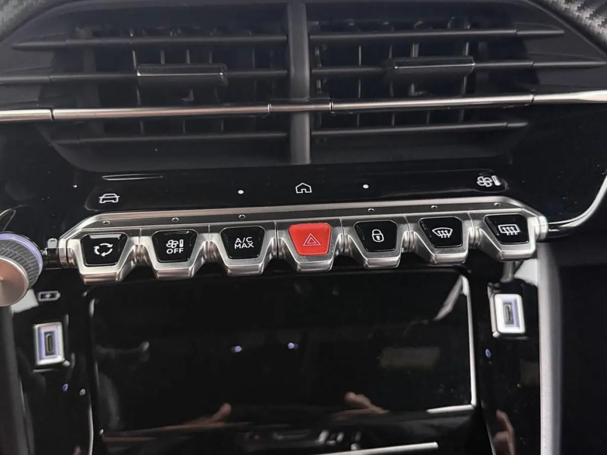 1.2 Hybrid 145 GT 360.Camera/Ad.Cruise/Led.Matrix/ Nav/Ecc/CarPlay/Keyless