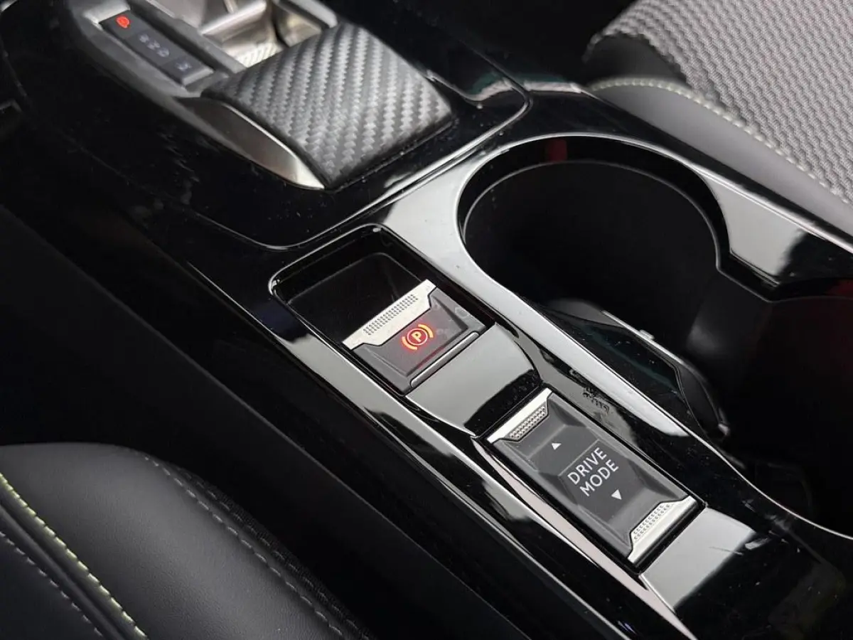 1.2 Hybrid 145 GT 360.Camera/Ad.Cruise/Led.Matrix/ Nav/Ecc/CarPlay/Keyless
