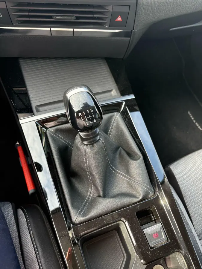 1.2 Business Elegance | 130pk | 36.000km! | Apple Carplay/Android Auto | Camera | Stuur+Stoelverwarming |