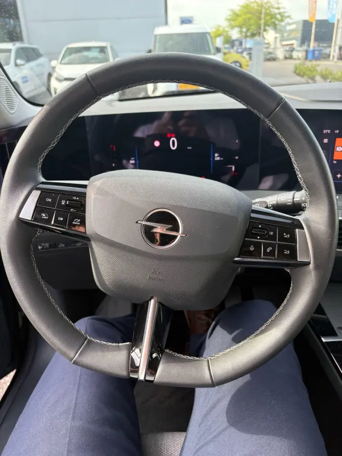 1.2 Business Elegance | 130pk | 36.000km! | Apple Carplay/Android Auto | Camera | Stuur+Stoelverwarming |