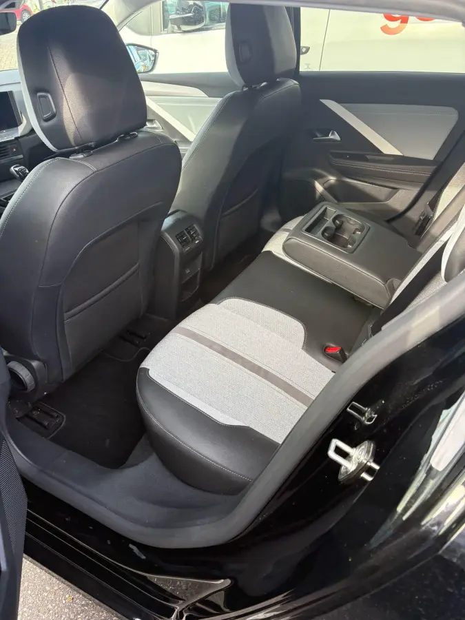 1.2 Business Elegance | 130pk | 36.000km! | Apple Carplay/Android Auto | Camera | Stuur+Stoelverwarming |