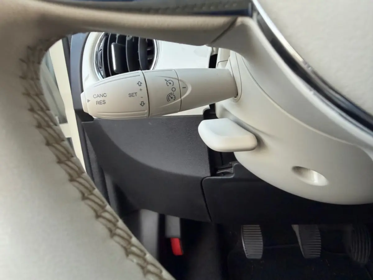 1.0 HYBRID LOUNGE AIRCO APPLE CARPLAY LMV