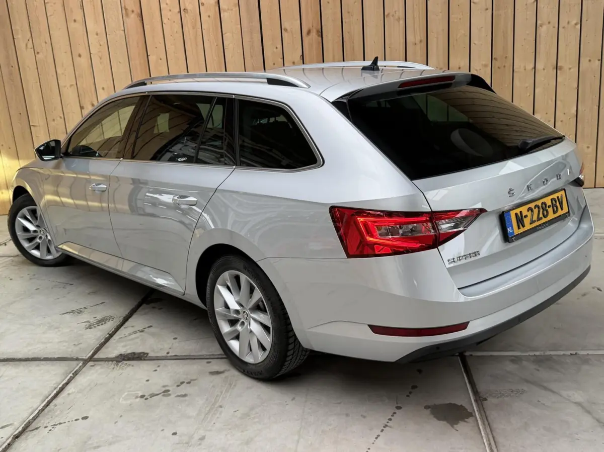1.5 TSI ACT Business Edition Automaat | Adaptieve cruise control | Apple CarPlay/Android Auto | Climate control | Getint glas | Parkeersensoren voor en achter | Trekhaak