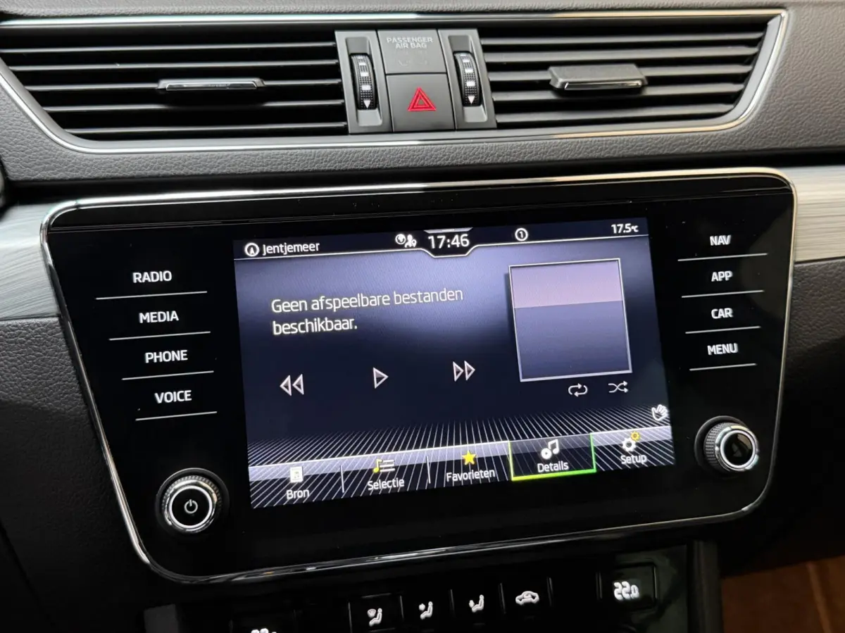 1.5 TSI ACT Business Edition Automaat | Adaptieve cruise control | Apple CarPlay/Android Auto | Climate control | Getint glas | Parkeersensoren voor en achter | Trekhaak