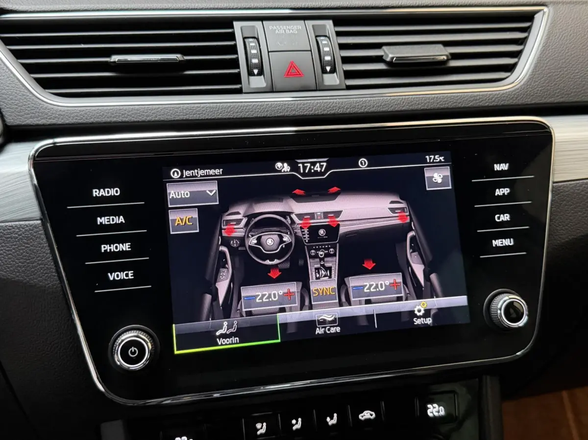 1.5 TSI ACT Business Edition Automaat | Adaptieve cruise control | Apple CarPlay/Android Auto | Climate control | Getint glas | Parkeersensoren voor en achter | Trekhaak
