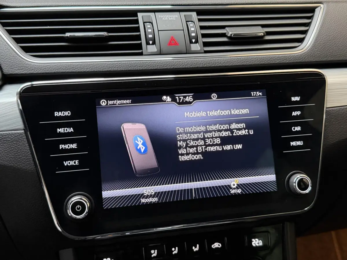 1.5 TSI ACT Business Edition Automaat | Adaptieve cruise control | Apple CarPlay/Android Auto | Climate control | Getint glas | Parkeersensoren voor en achter | Trekhaak