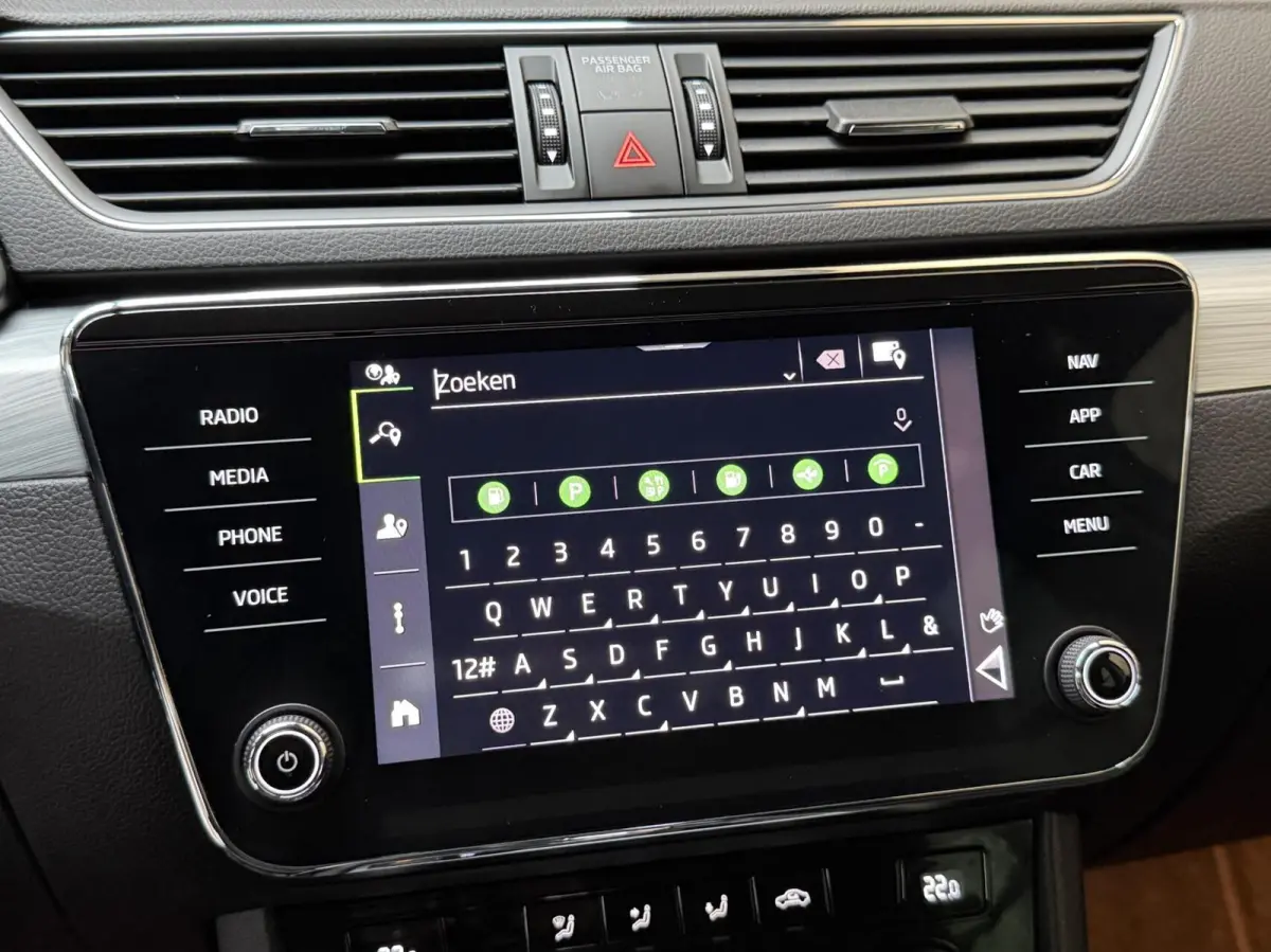 1.5 TSI ACT Business Edition Automaat | Adaptieve cruise control | Apple CarPlay/Android Auto | Climate control | Getint glas | Parkeersensoren voor en achter | Trekhaak