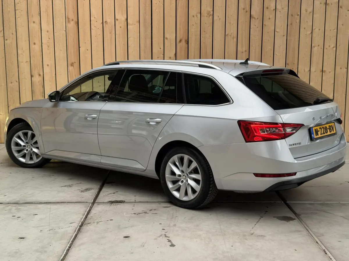 1.5 TSI ACT Business Edition Automaat | Adaptieve cruise control | Apple CarPlay/Android Auto | Climate control | Getint glas | Parkeersensoren voor en achter | Trekhaak