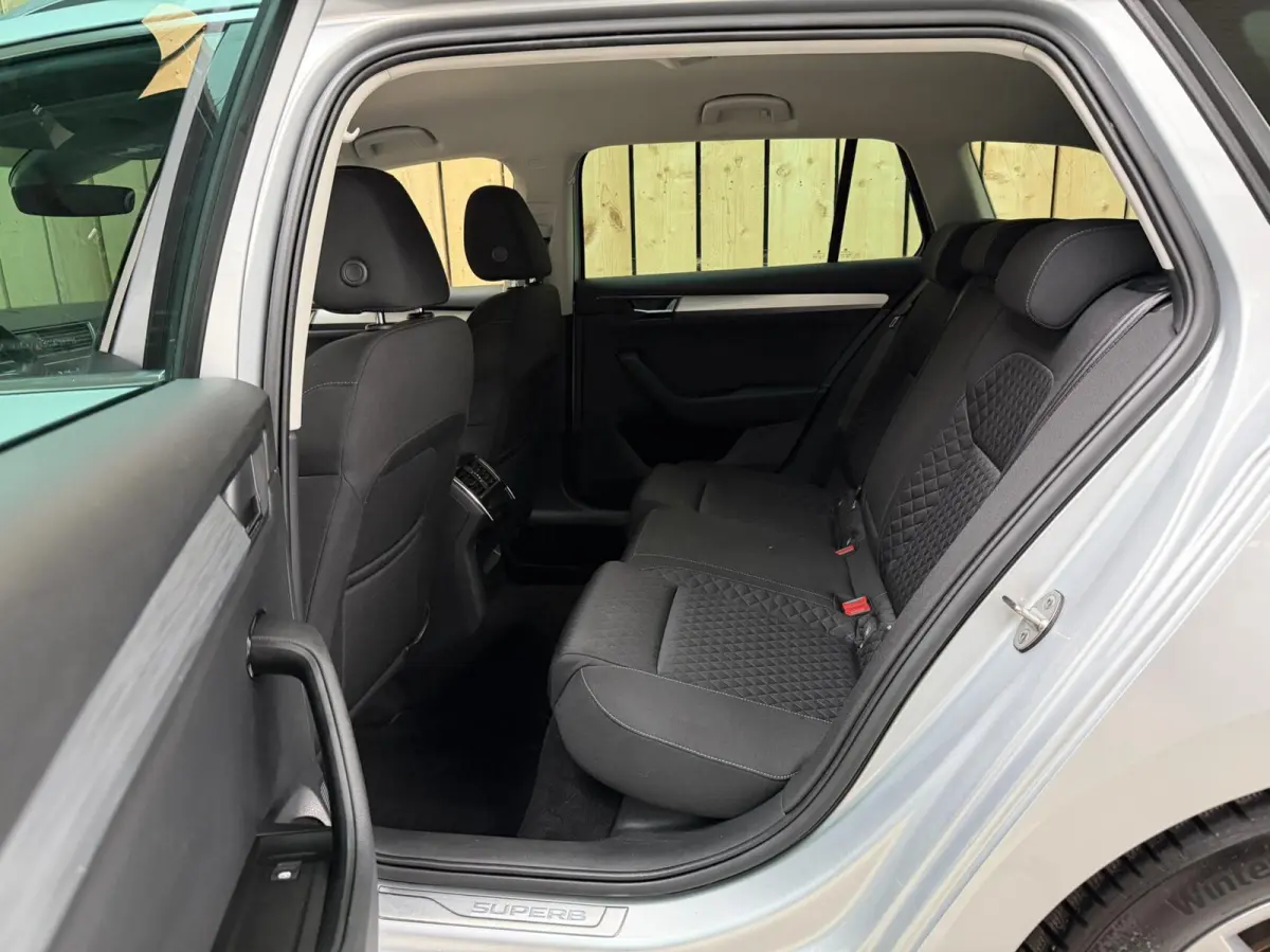 1.5 TSI ACT Business Edition Automaat | Adaptieve cruise control | Apple CarPlay/Android Auto | Climate control | Getint glas | Parkeersensoren voor en achter | Trekhaak