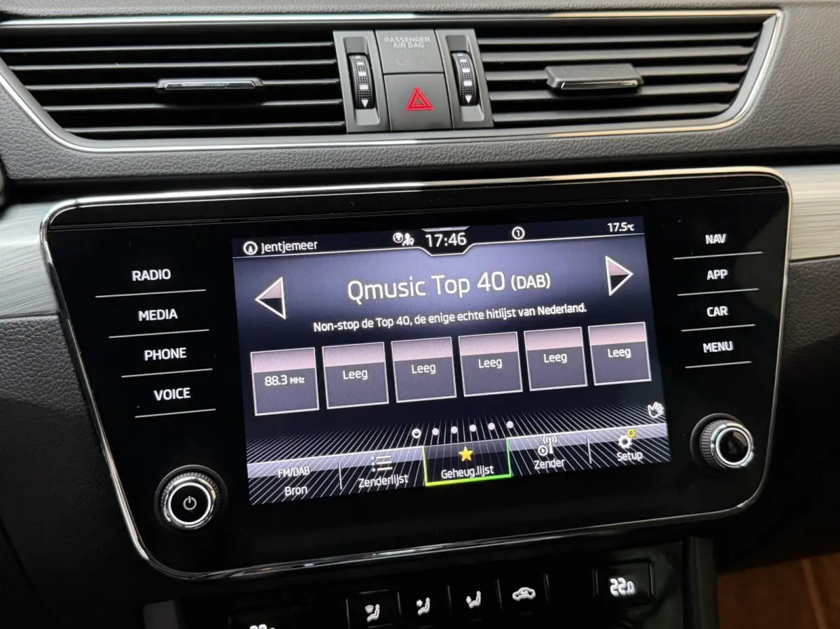 1.5 TSI ACT Business Edition Automaat | Adaptieve cruise control | Apple CarPlay/Android Auto | Climate control | Getint glas | Parkeersensoren voor en achter | Trekhaak