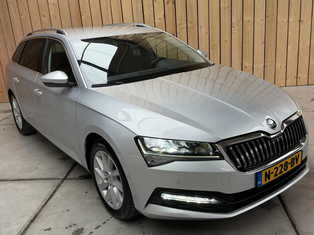 1.5 TSI ACT Business Edition Automaat | Adaptieve cruise control | Apple CarPlay/Android Auto | Climate control | Getint glas | Parkeersensoren voor en achter | Trekhaak