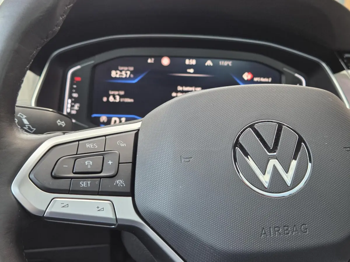1.5 TSI R-Line | Trekhaak | Leder | Virtual Cockpit | Camera