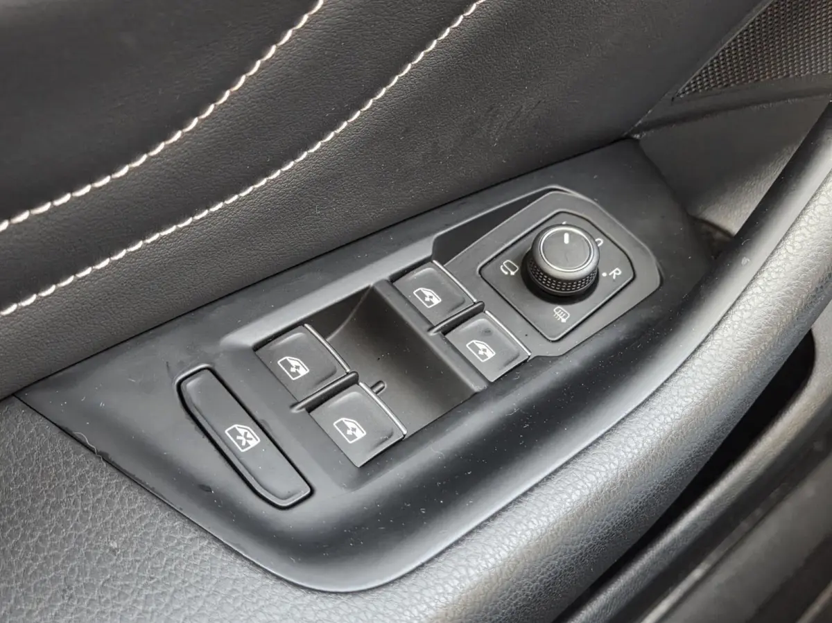 1.5 TSI R-Line | Trekhaak | Leder | Virtual Cockpit | Camera