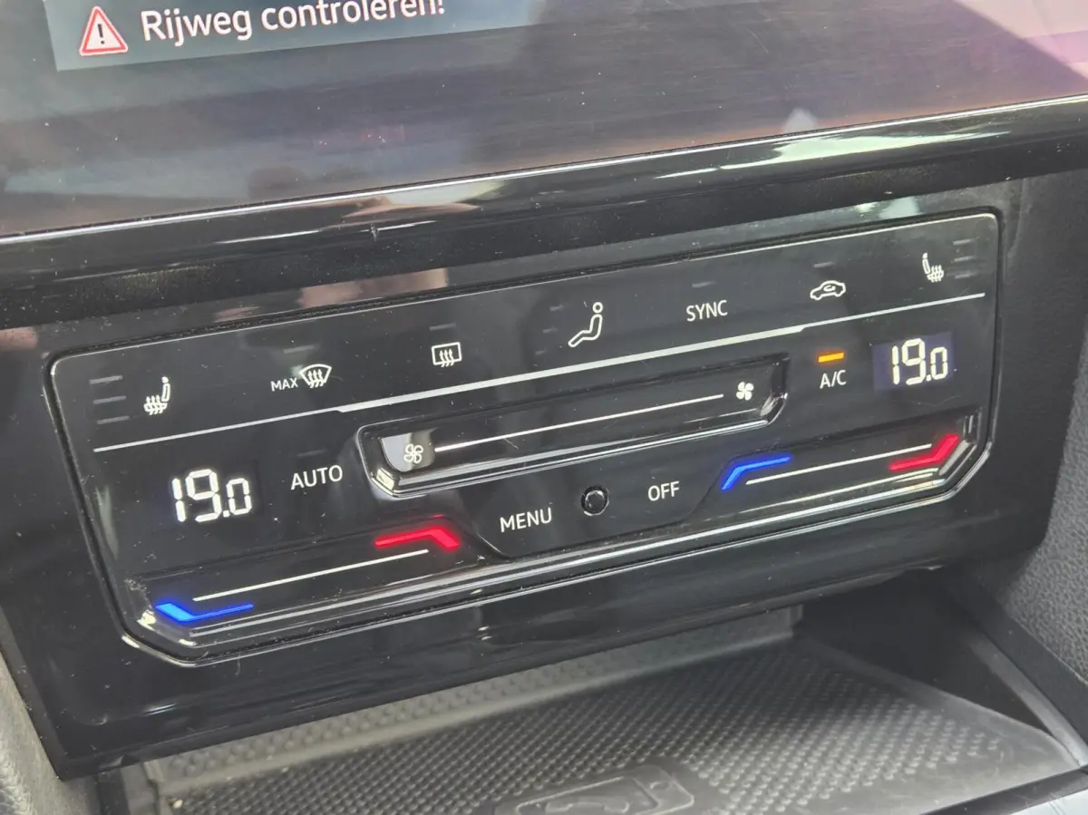 1.5 TSI R-Line | Trekhaak | Leder | Virtual Cockpit | Camera