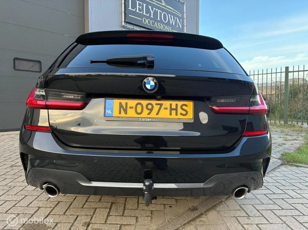 320i | Leder | Camera | ACC | M-Pakket |
