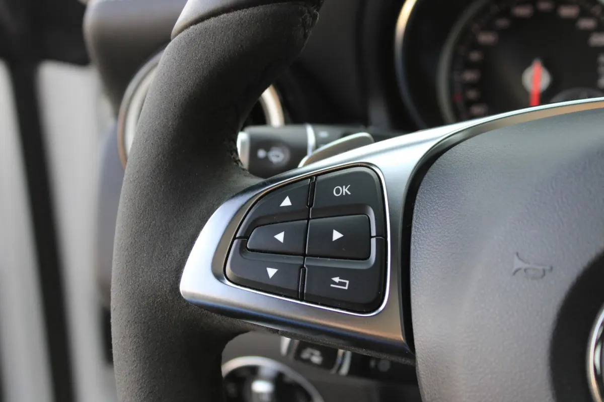 180 AMG Pano | Distronic | Memory | Camera | Carplay | White Art Edition