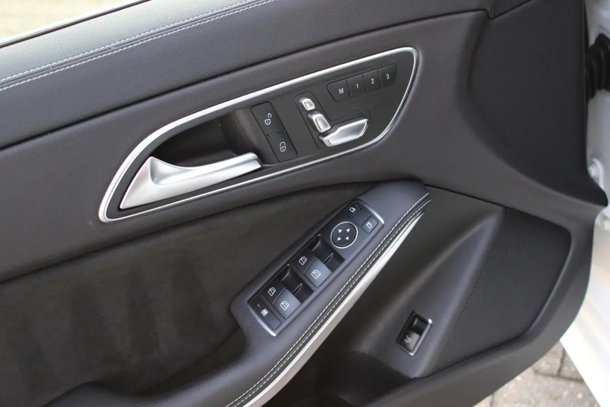 180 AMG Pano | Distronic | Memory | Camera | Carplay | White Art Edition