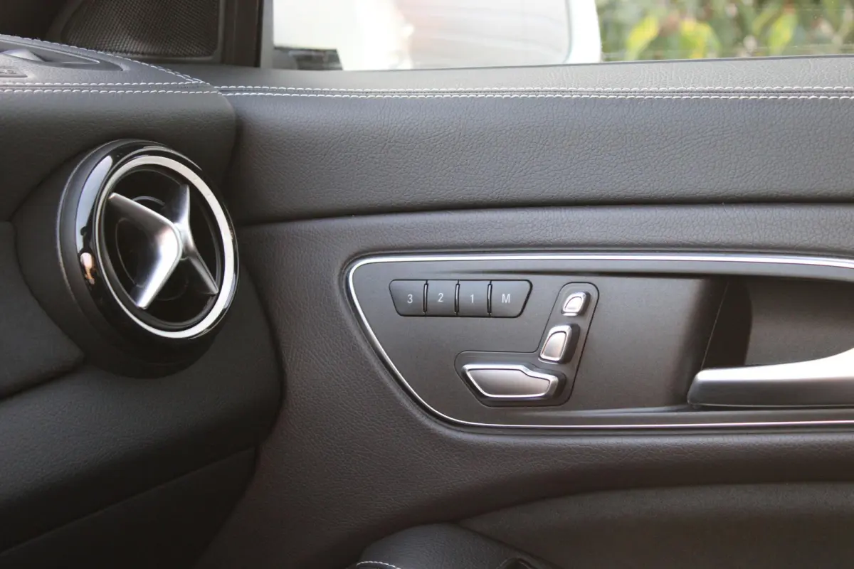 180 AMG Pano | Distronic | Memory | Camera | Carplay | White Art Edition