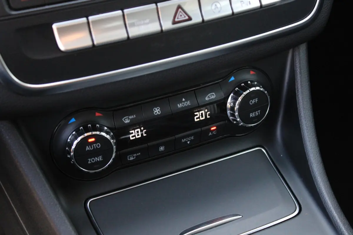 180 AMG Pano | Distronic | Memory | Camera | Carplay | White Art Edition