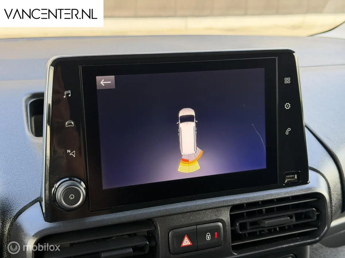 1.5D L2 Lang Carplay Trekhaak Airco Zwart