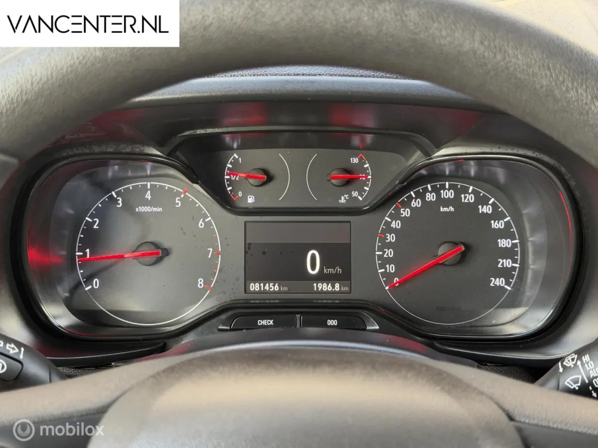 1.5D L2 Lang Carplay Trekhaak Airco Zwart