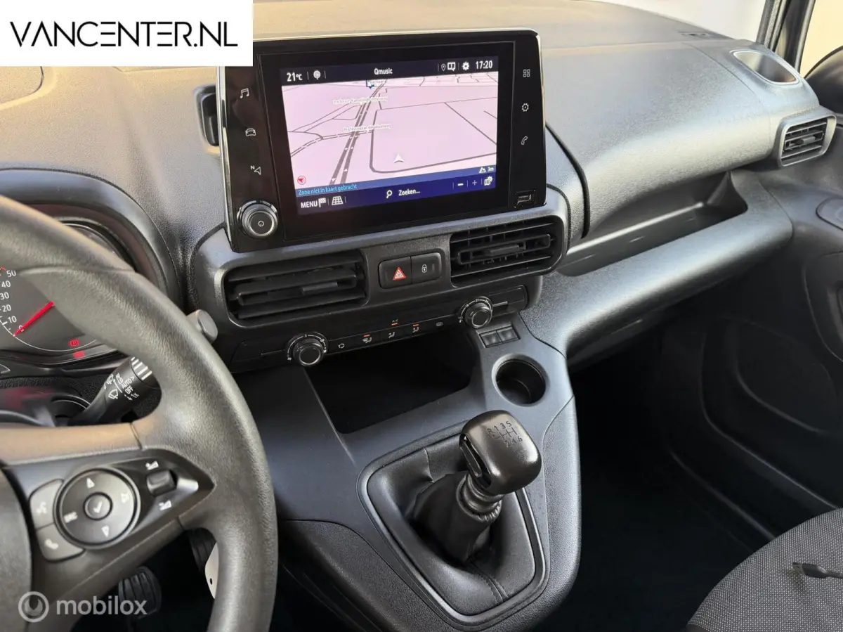 1.5D L2 Lang Carplay Trekhaak Airco Zwart