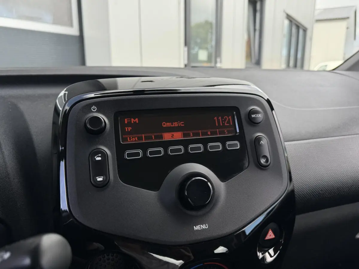 1.0 VTi Feel 5 Deurs | Airco | Limiter | Bluetooth