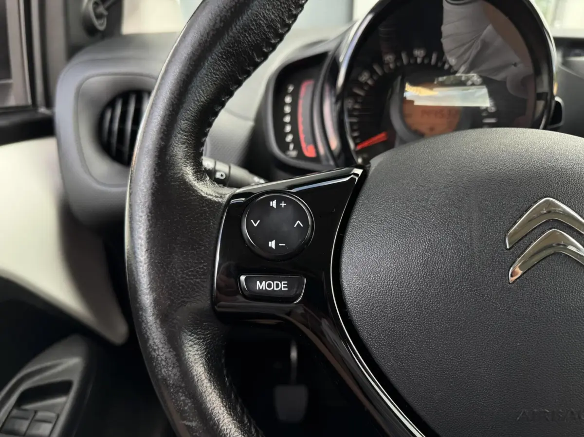 1.0 VTi Feel 5 Deurs | Airco | Limiter | Bluetooth