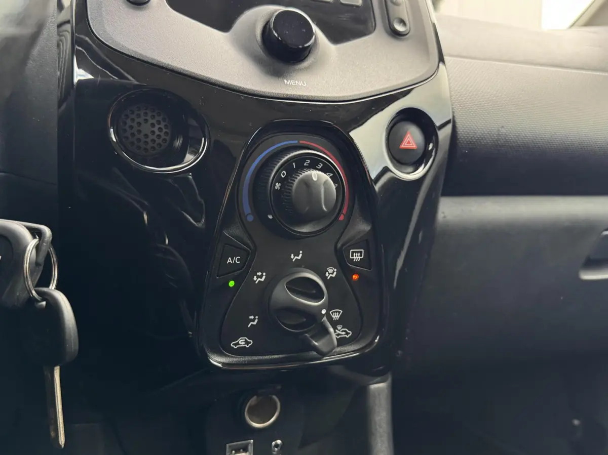 1.0 VTi Feel 5 Deurs | Airco | Limiter | Bluetooth