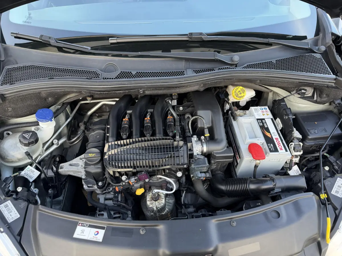 1.2 PureTech Blue Lion Navi|Carplay|Airco|Cruise|PDC|N.A.P|Nieuwe APK bij Aflevering