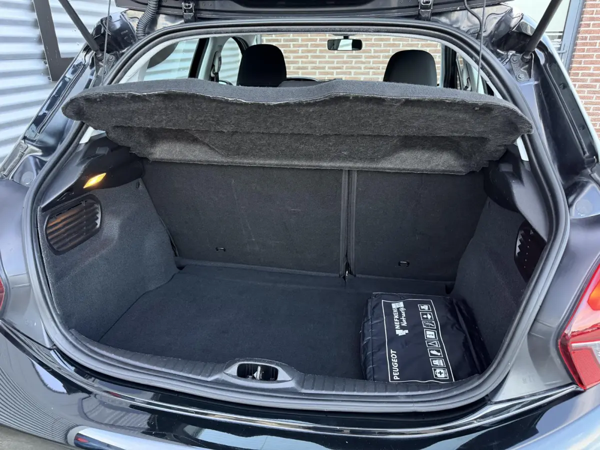 1.2 PureTech Blue Lion Navi|Carplay|Airco|Cruise|PDC|N.A.P|Nieuwe APK bij Aflevering