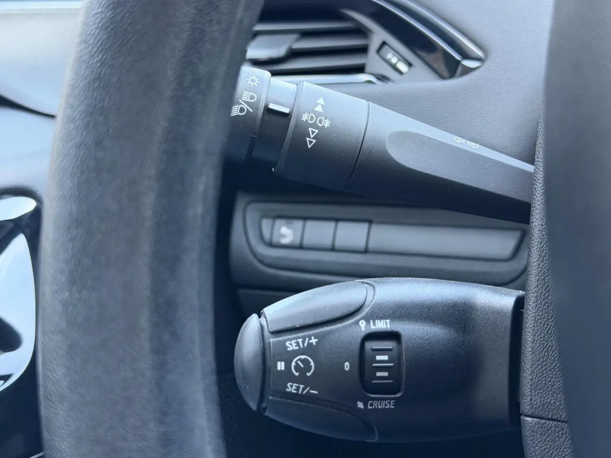 1.2 PureTech Blue Lion Navi|Carplay|Airco|Cruise|PDC|N.A.P|Nieuwe APK bij Aflevering