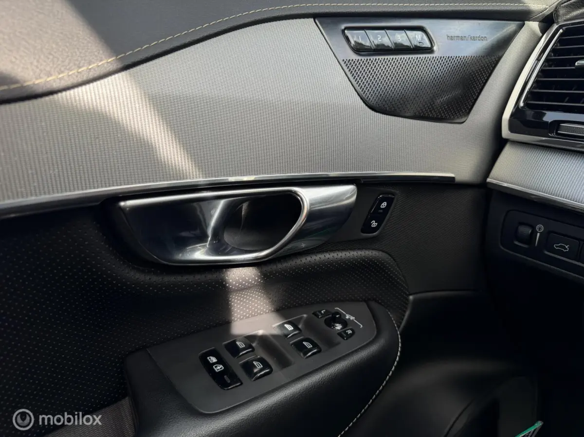 2.0 T8 Twin Engine AWD Inscription|Headup|Pano|Dodehoek|H&K Audio|360 Camera|
