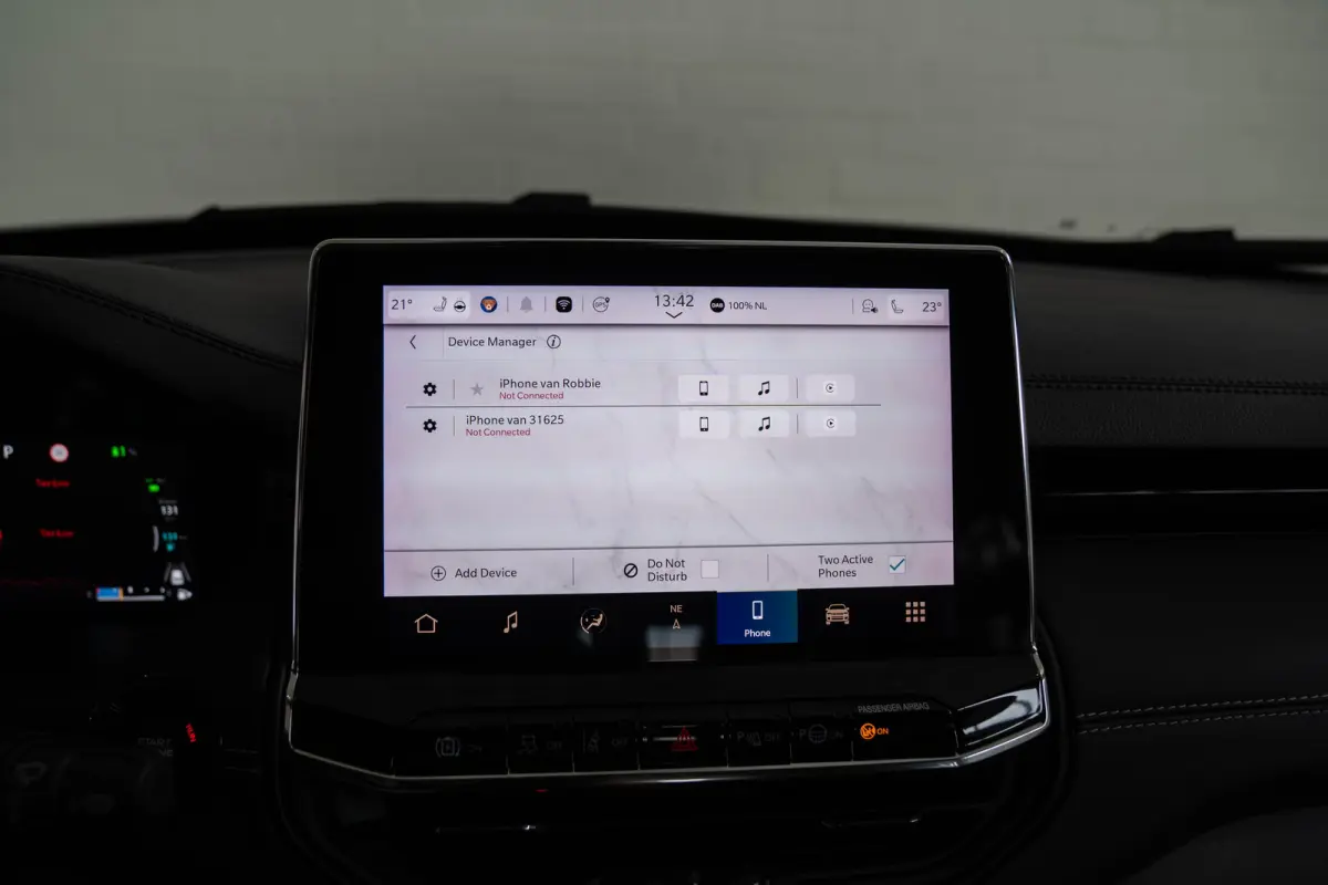 4xe 240 Plug-in Hybrid Summit | Lederen Bekleding | Stoel & Stuurverwarming | El. Stoelverstelling | Navigatie | Cruise Controle Adaptive | Climate Controle | Parkeersensoren |
