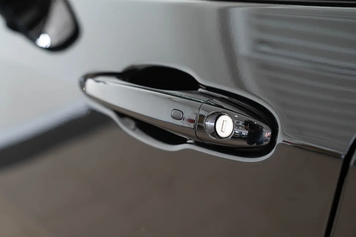 4xe 240 Plug-in Hybrid Summit | Lederen Bekleding | Stoel & Stuurverwarming | El. Stoelverstelling | Navigatie | Cruise Controle Adaptive | Climate Controle | Parkeersensoren |