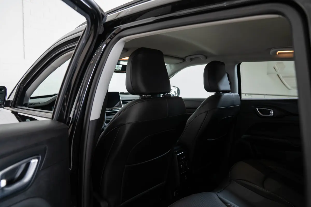 4xe 240 Plug-in Hybrid Summit | Lederen Bekleding | Stoel & Stuurverwarming | El. Stoelverstelling | Navigatie | Cruise Controle Adaptive | Climate Controle | Parkeersensoren |