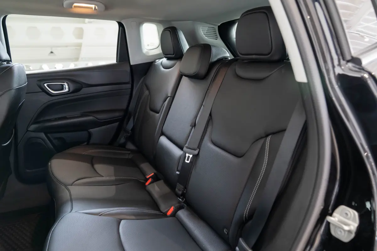 4xe 240 Plug-in Hybrid Summit | Lederen Bekleding | Stoel & Stuurverwarming | El. Stoelverstelling | Navigatie | Cruise Controle Adaptive | Climate Controle | Parkeersensoren |