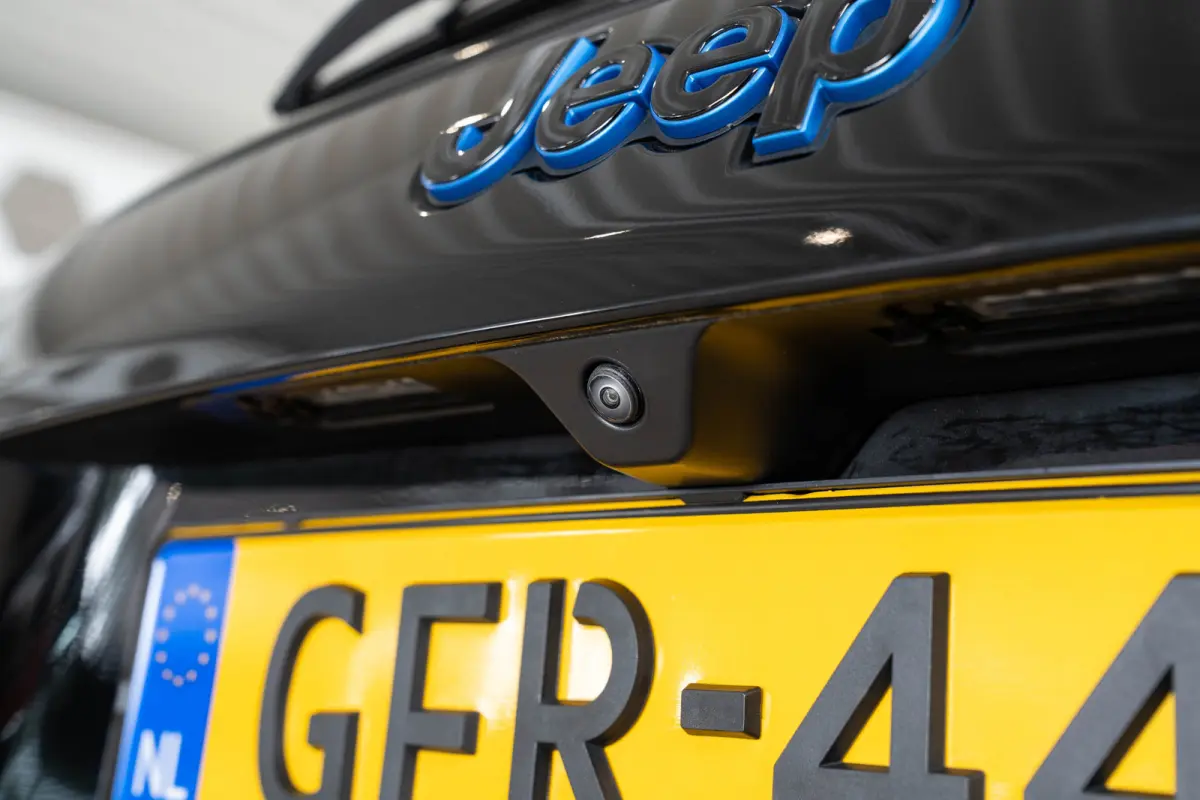 4xe 240 Plug-in Hybrid Summit | Lederen Bekleding | Stoel & Stuurverwarming | El. Stoelverstelling | Navigatie | Cruise Controle Adaptive | Climate Controle | Parkeersensoren |