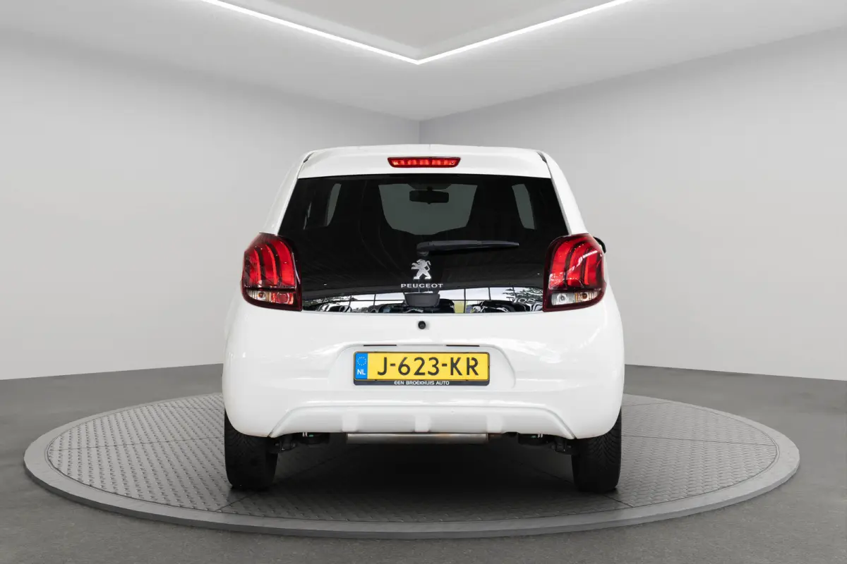 1.0 e-VTi Style | Airco | Cruise Controle | Bluetooth | Elektrische Ramen | LED | Getint Glas |
