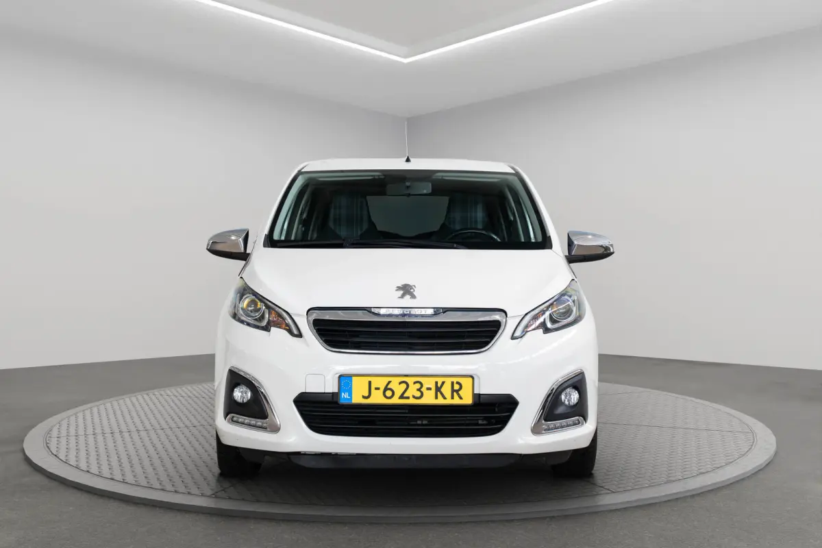 1.0 e-VTi Style | Airco | Cruise Controle | Bluetooth | Elektrische Ramen | LED | Getint Glas |
