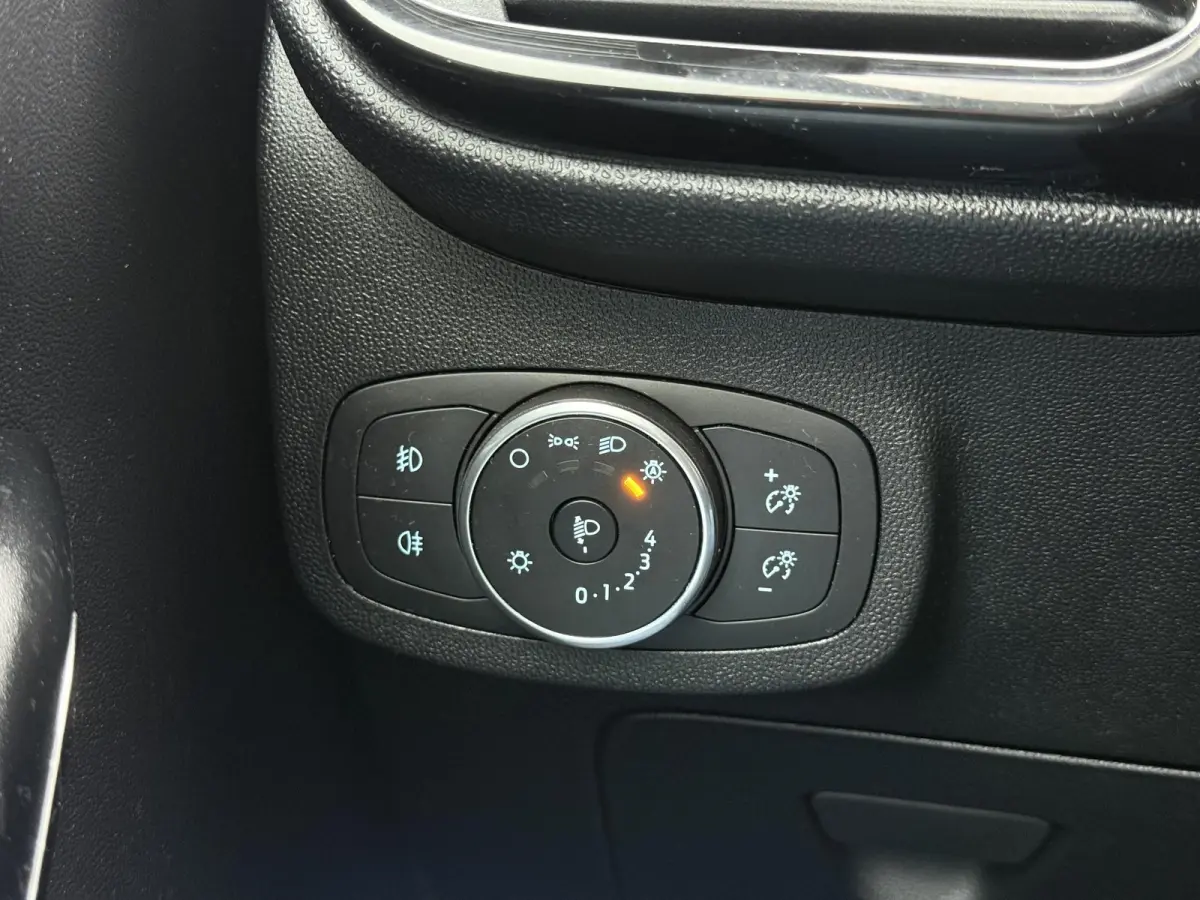 1.0 EcoBoost Titanium Camera|Carplay|Cruise|B&O|PDC V+A|Clima|Navi|Lm velgen|Elek ramen|N.A.P|Nieuwe APK bij aflevering