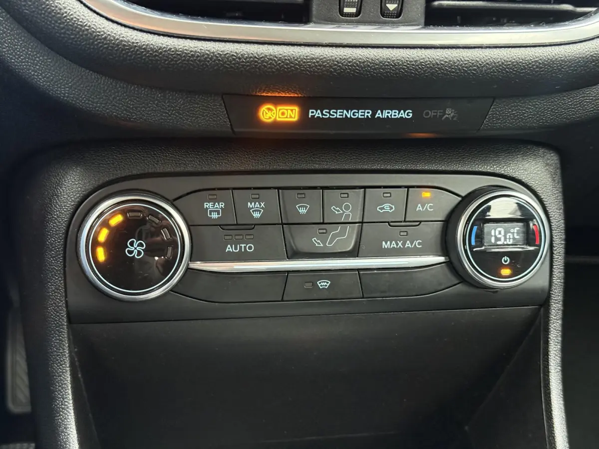 1.0 EcoBoost Titanium Camera|Carplay|Cruise|B&O|PDC V+A|Clima|Navi|Lm velgen|Elek ramen|N.A.P|Nieuwe APK bij aflevering