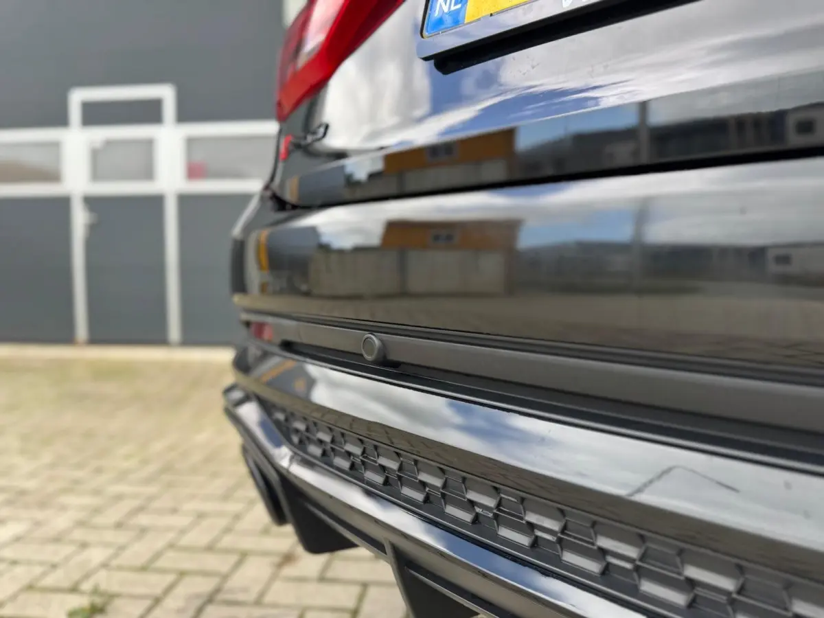 RS Q3 2.5 TFSI | RS Geruit Leder | Panorama | Virutal Cockpit | 360 Camera | Individual Velgen | Adaptive Cruise | CarPlay | Navigatie | Climate